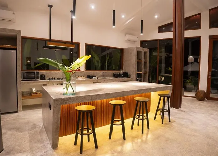 Villa Four Bedroom Luxury Laya Ubud