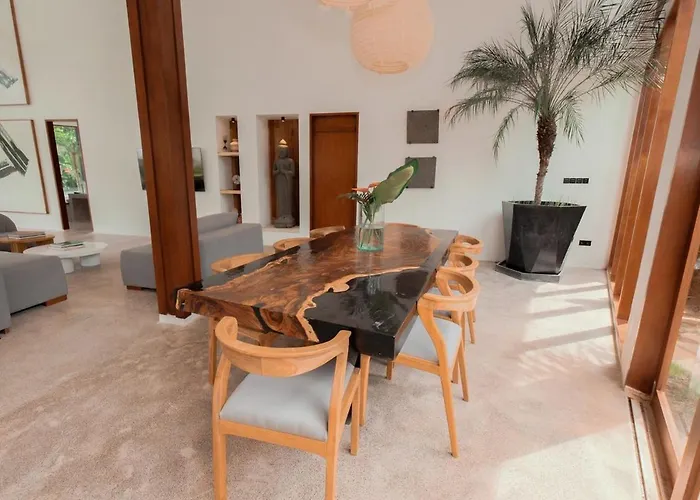 Four Bedroom Luxury Laya Villa *